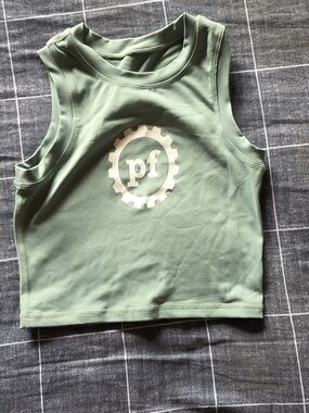 ACTA x PLANET FITNESS Womens Sage Green Sleeveless Crop Top